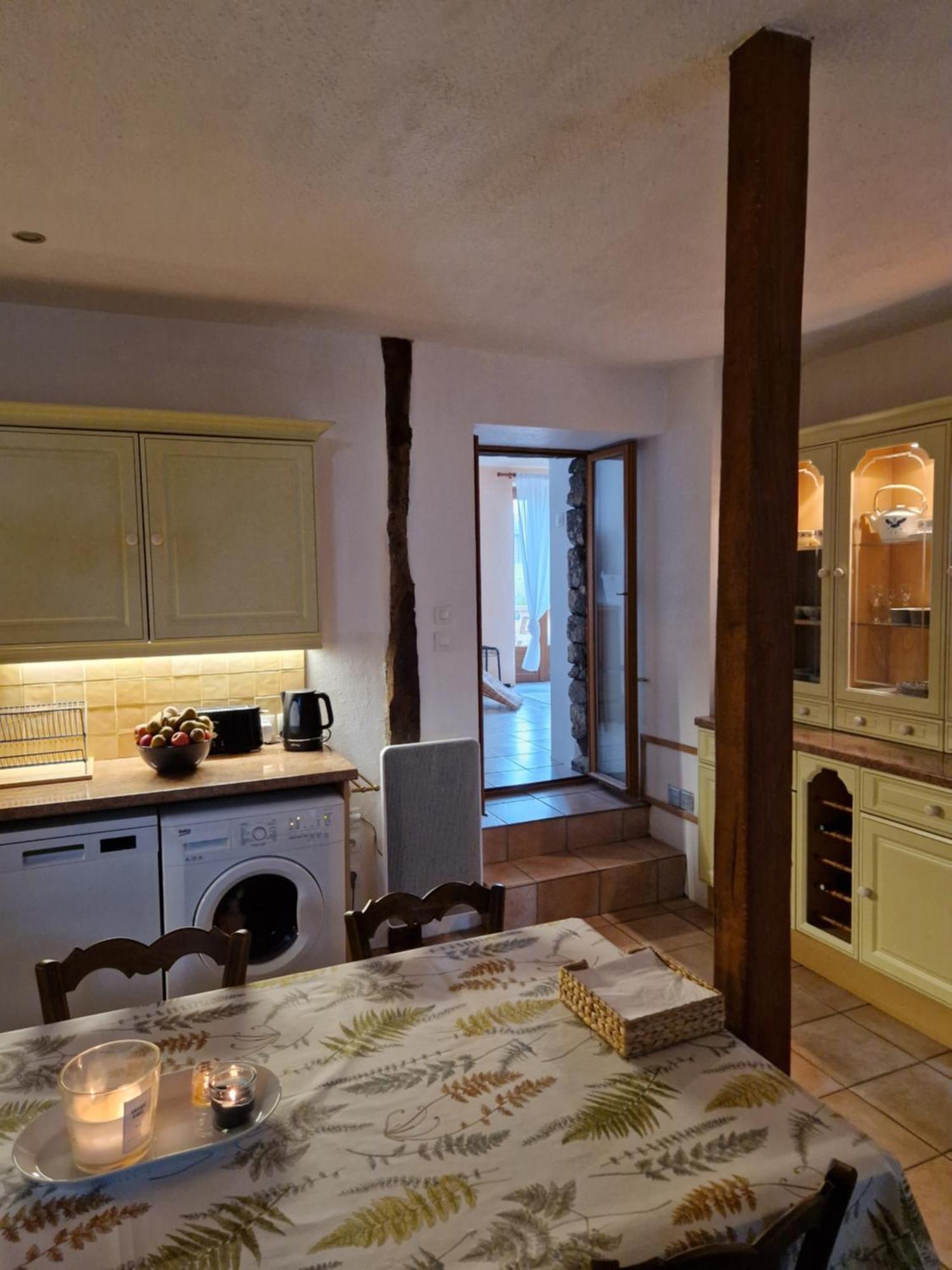 Maison Precey Extérieur photo